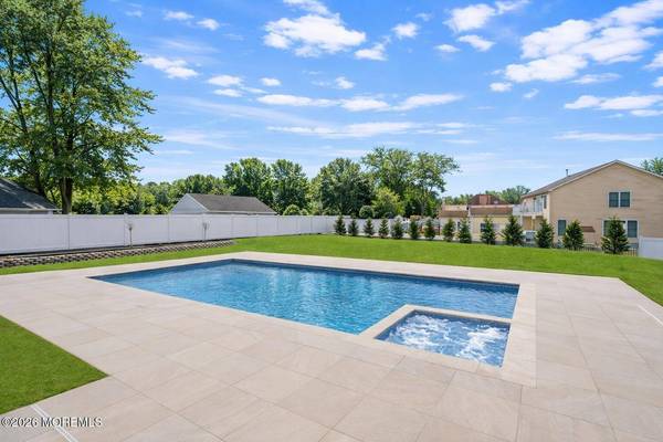 370 Wall Street, Eatontown, NJ 07724