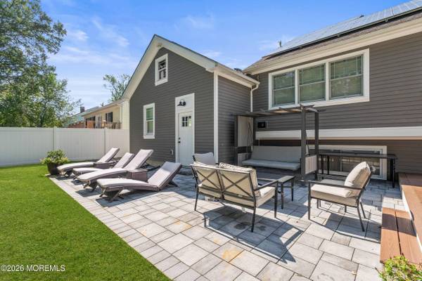 27 Branch Road, Oakhurst, NJ 07755