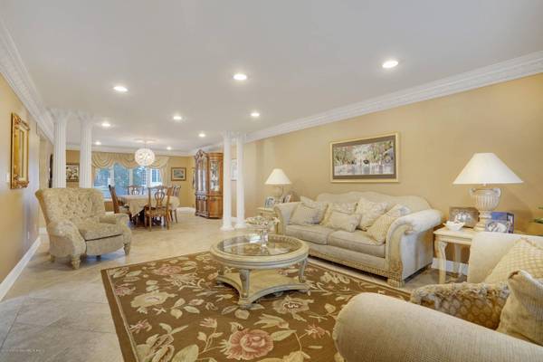 90 Georgetown Road, Eatontown, NJ 07724