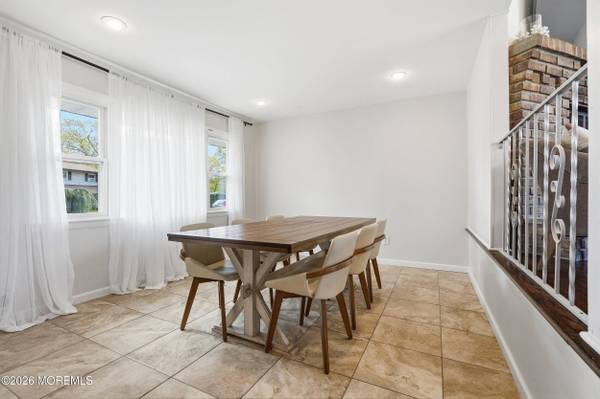 4 Cheryl Drive, Oakhurst, NJ 07755