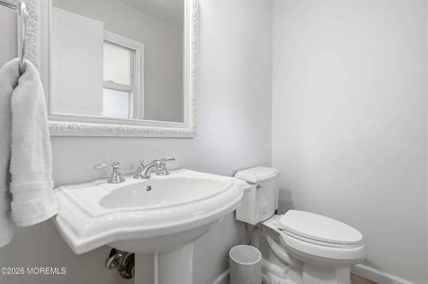 4 Cheryl Drive, Oakhurst, NJ 07755