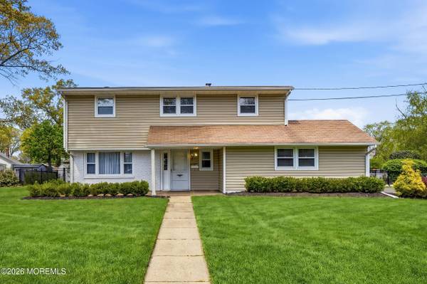 4 Cheryl Drive, Oakhurst, NJ 07755