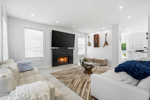 17 Georgetown Road, Eatontown, NJ 07724