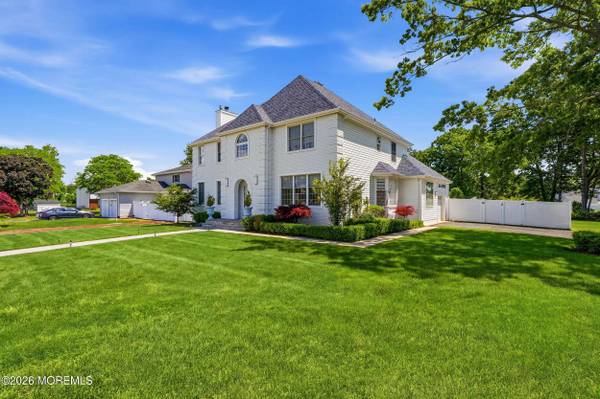 17 Georgetown Road, Eatontown, NJ 07724