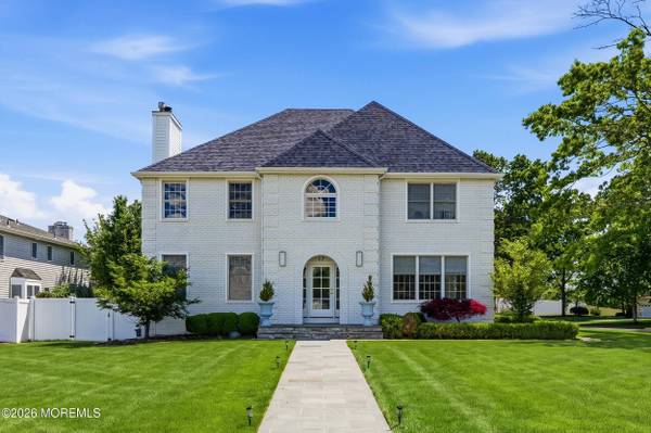 17 Georgetown Road, Eatontown, NJ 07724