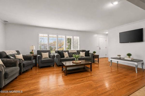 41 Poplar Avenue, West Long Branch, NJ 07764
