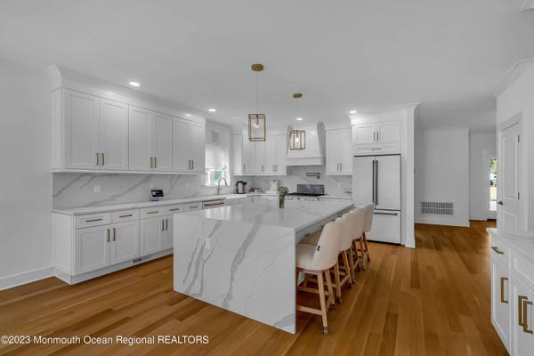 96 Wall Street, West Long Branch, NJ 07764