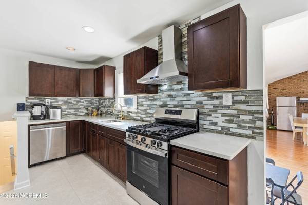 38 Hilltop Road, West Long Branch, NJ 07764