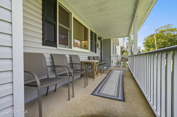 704 Dow Avenue, Oakhurst, NJ 07755