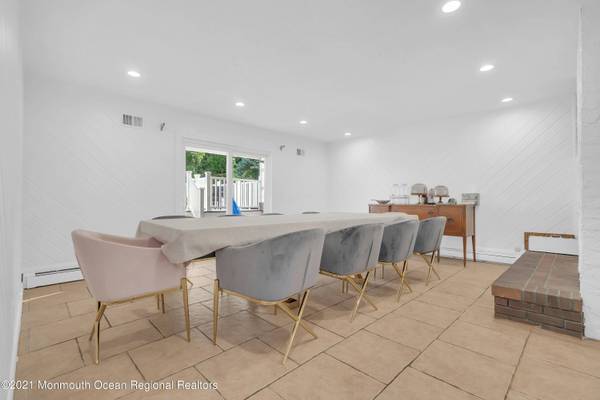 45 Roslyn Court, Long Branch, NJ 07740