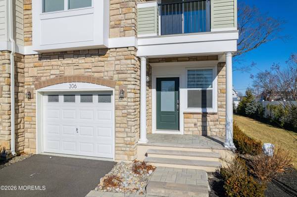 221 Brighton Avenue #301