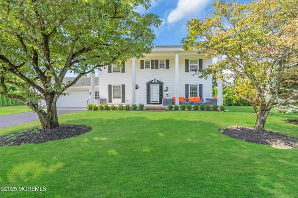 11 Pinewood Avenue