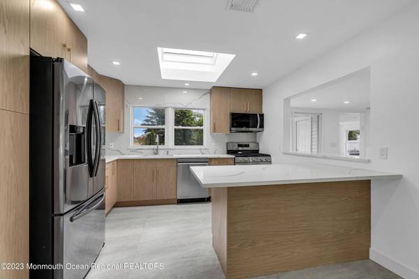 6 Virginia Terrace, West Long Branch, NJ 07764