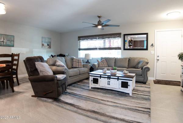 10405 W ANDOVER Avenue, Sun City, AZ 85351