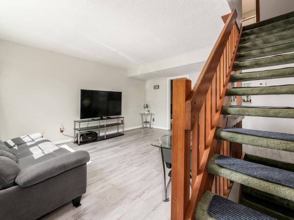 4862 Stoneybrook Boulevard #24E, Hilliard, OH 43026