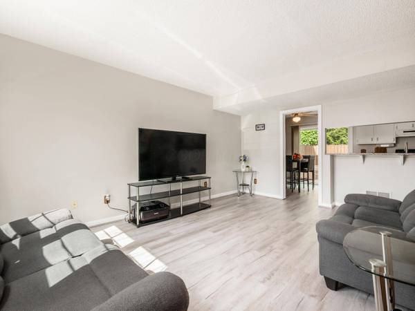 4862 Stoneybrook Boulevard #24E, Hilliard, OH 43026