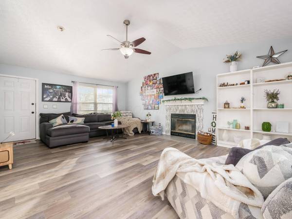 6008 Wexford Park Drive, Columbus, OH 43228