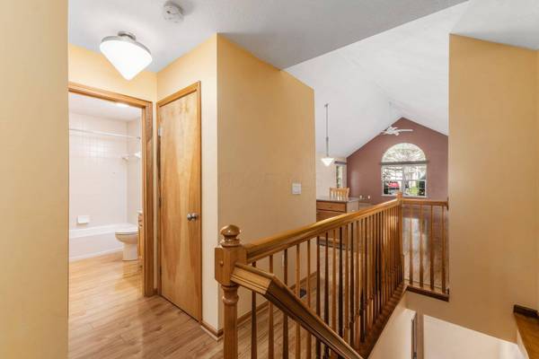 6993 Greensview Village Drive, Canal Winchester, OH 43110