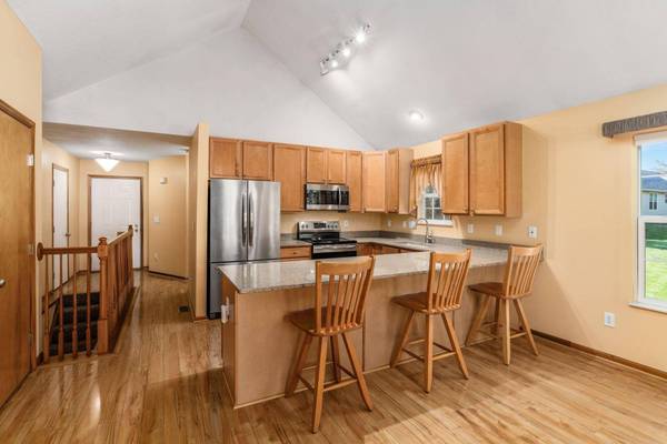6993 Greensview Village Drive, Canal Winchester, OH 43110
