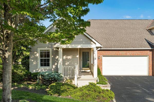 6993 Greensview Village Drive, Canal Winchester, OH 43110