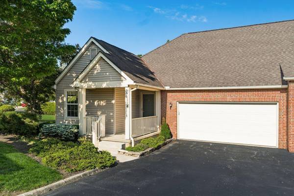 6993 Greensview Village Drive, Canal Winchester, OH 43110