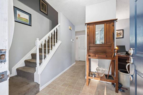 8818 Greenburg Drive, Powell, OH 43065