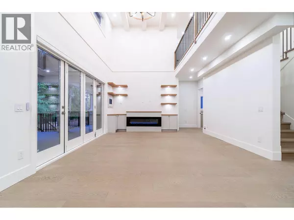 882 ENGLISH BLUFF ROAD, Delta, BC V4M2N5