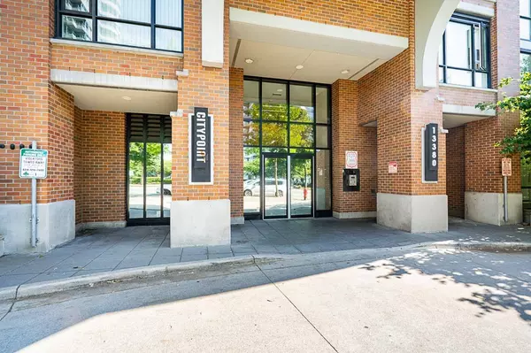 13380 108 AVE #306, Surrey, BC V3T 0E7