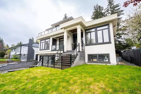 11370 Glen Avon DR, Surrey, BC V3R 4Y6