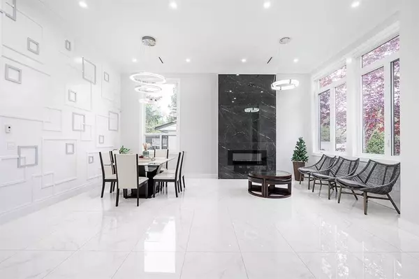 11370 Glen Avon DR, Surrey, BC V3R 4Y6