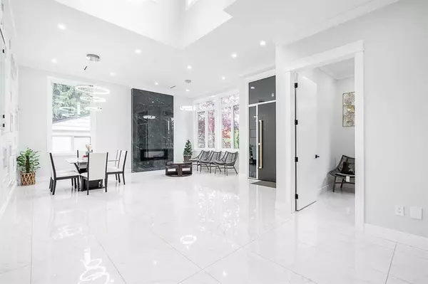 11370 Glen Avon DR, Surrey, BC V3R 4Y6