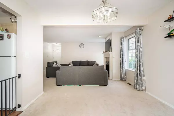 14861 98 AVE #128, Surrey, BC V3R 0A2