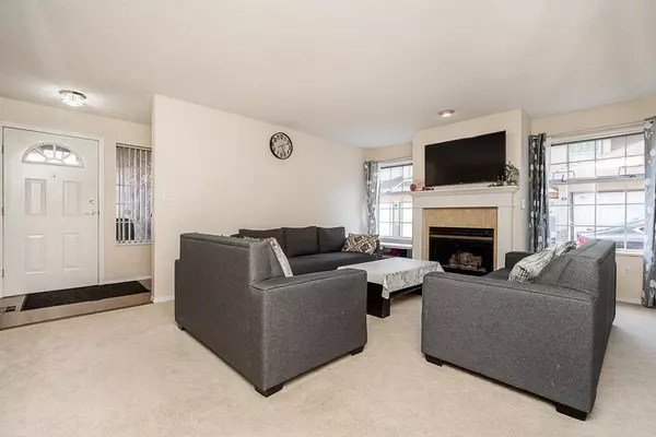 14861 98 AVE #128, Surrey, BC V3R 0A2