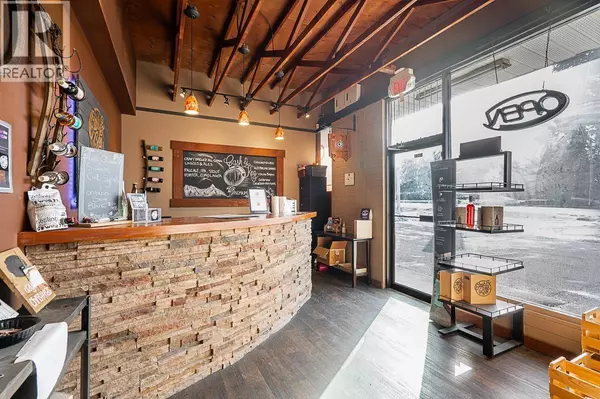 20767 LOUGHEED HIGHWAY, Maple Ridge, BC V2X2R2