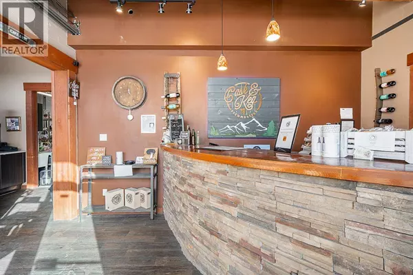 20767 LOUGHEED HIGHWAY, Maple Ridge, BC V2X2R2