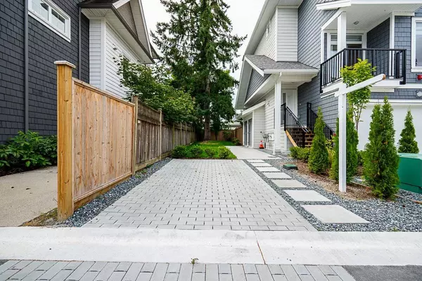 2525 156 ST #2, Surrey, BC V4P 1C7