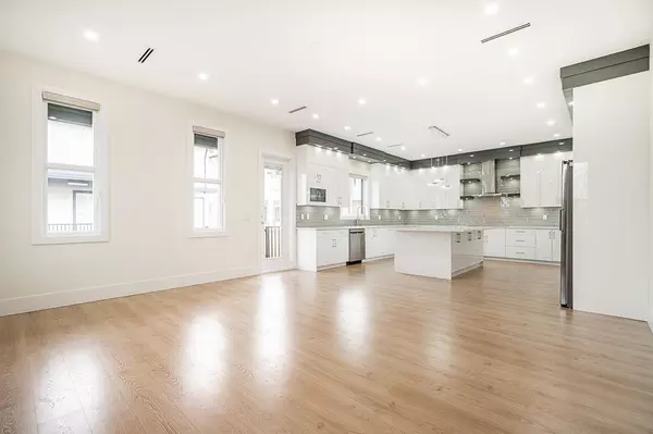 10648 124 STREET, Surrey, BC V3V0E2