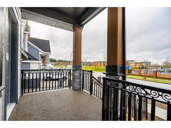 10648 124 STREET, Surrey, BC V3V0E2