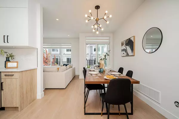 2525 156 ST #2, Surrey, BC V4P 1C7