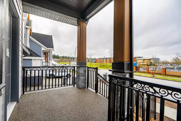 10648 124 ST, Surrey, BC V3V 0E2