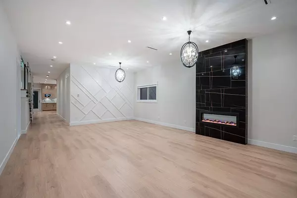 10671 127a ST, Surrey, BC V3V 5L7