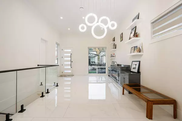 10643 124a ST, Surrey, BC V3V 0E2