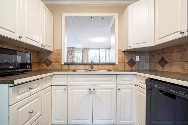 9348 128 ST #37, Surrey, BC V3V 6A4