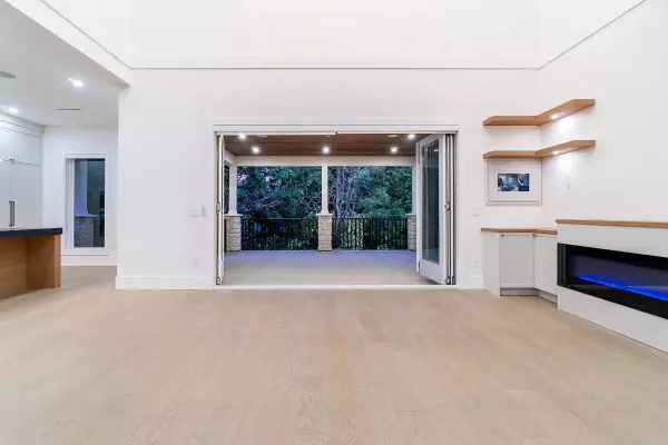 882 English Bluff RD, Delta, BC V4M 2N5