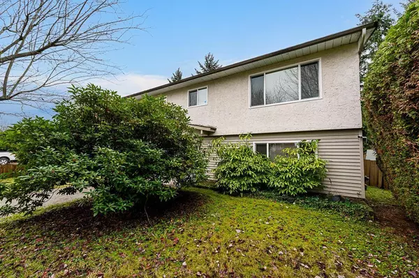 18340 63A AVENUE, Surrey, BC V3S8A8