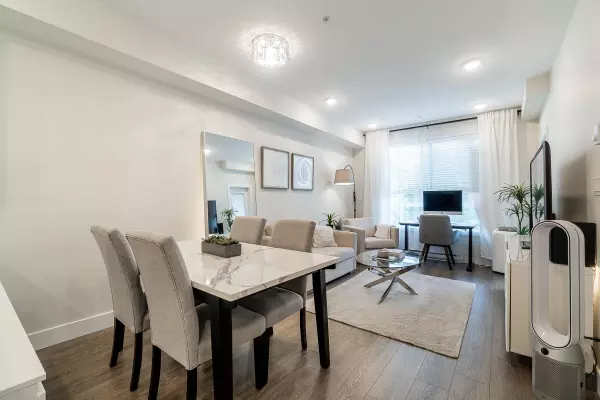 15351 101 AVE #317, Surrey, BC V3R 0G2