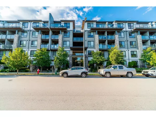 15351 101 AVE #317, Surrey, BC V3R0G2