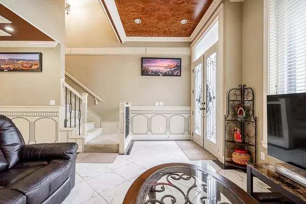 12567 66 AVE, Surrey, BC V3W 1V6