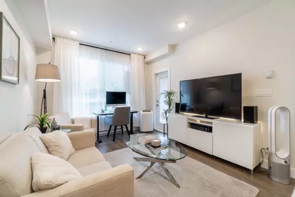 15351 101 AVE #317, Surrey, BC V3R 0G2