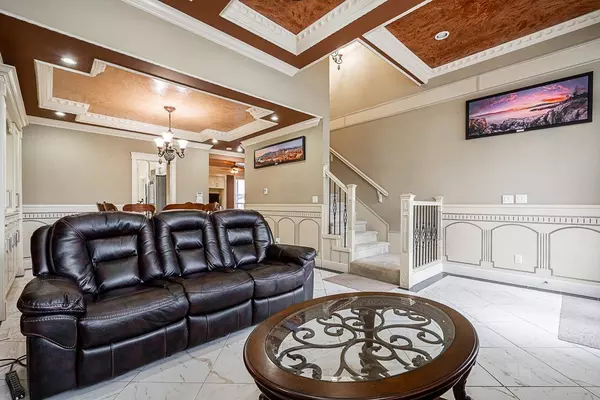 12567 66 AVE, Surrey, BC V3W 1V6